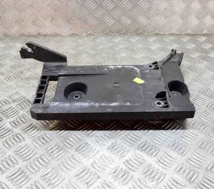 Battery bracket