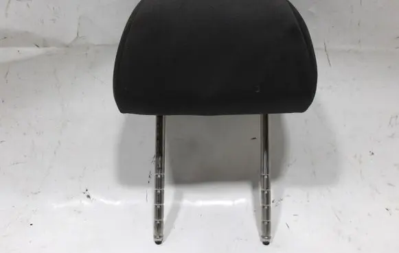 Volkswagen PASSAT B5.5 Rear seat headrest VWPB5
