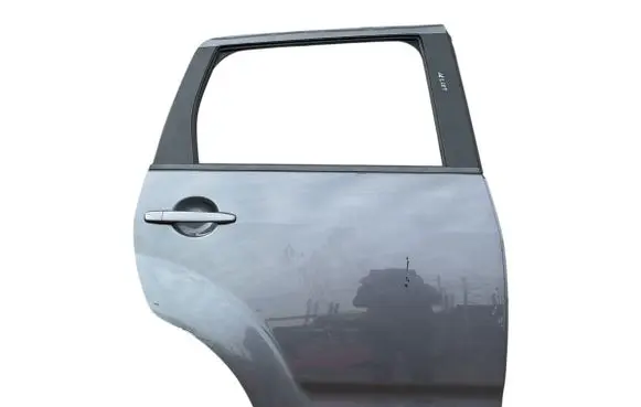 Mitsubishi Outlander Rear door 