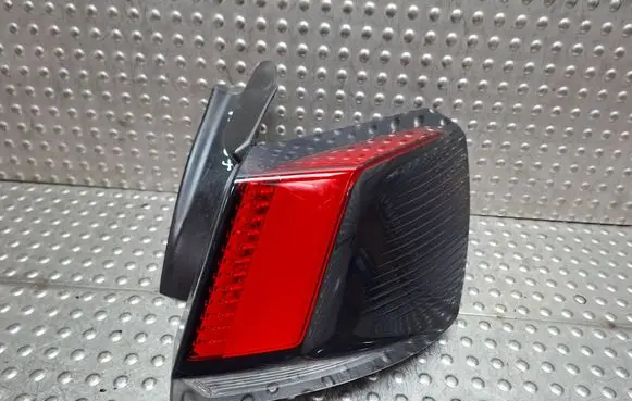Peugeot 3008 II Rear/tail lights S26282567 9810477080