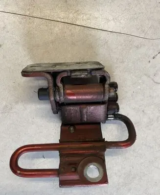 Audi A6 S6 C6 4F Front door lower hinge 8E0831411B