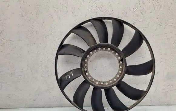 Volkswagen PASSAT B5 Fan impeller 058121301B