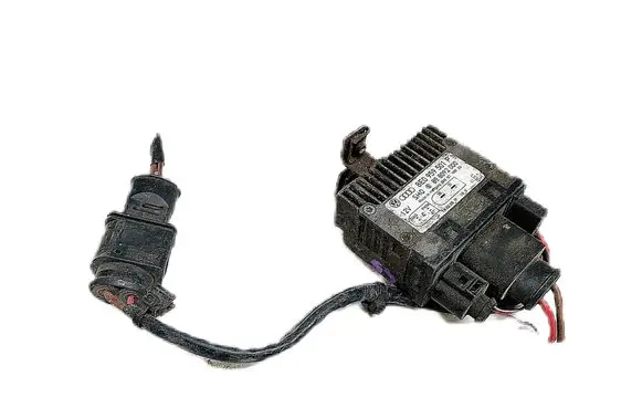 Audi A4 S4 B7 8E 8H Coolant fan relay 8E0959501P