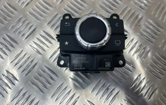Mercedes-Benz E W212 Head unit multimedia control A2129009828