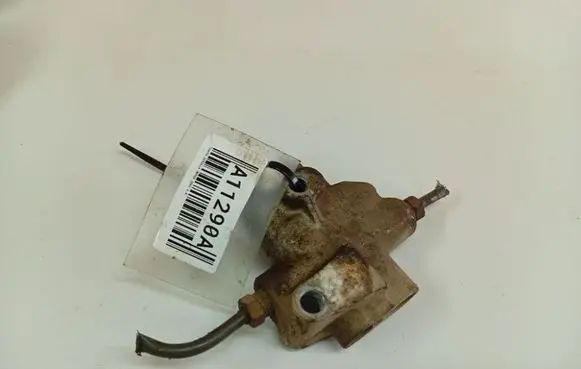 Toyota Corolla Verso AR10 Brake power pressure regulator