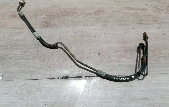 Volvo V70 Clutch pipe/line 