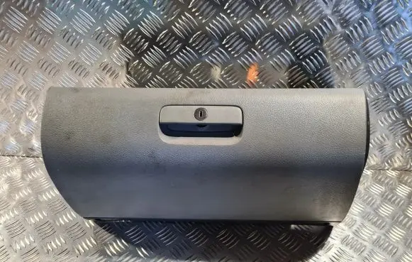 Skoda Octavia Mk1 (1U) Glove box 1U1857097