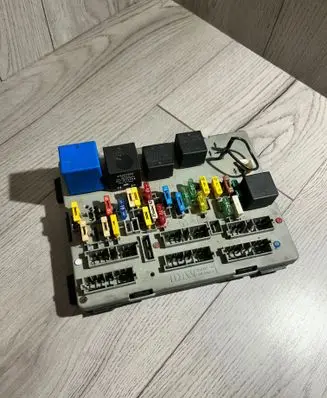 Renault Espace II Fuse module