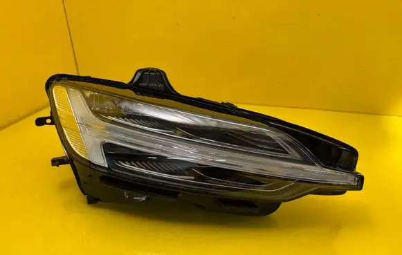 Volvo V60 Headlight/headlamp 32314149