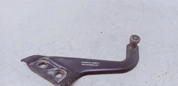 Mercedes-Benz Vito Viano W639 Sliding door upper roller guide/hinge A6397600147