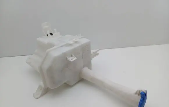 KIA Ceed Windshield washer fluid reservoir/tank 986101H101