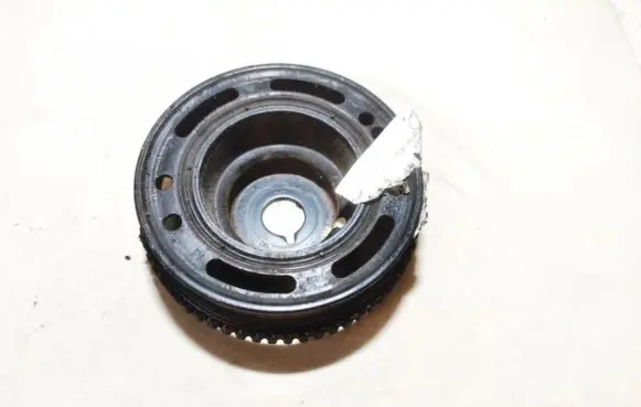 Opel Vectra B Crankshaft pulley 