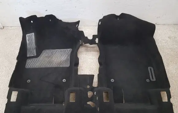 Opel Meriva B Front floor carpet liner 13336785