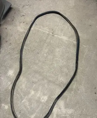 Mitsubishi Pajero Trunk rubber seal (body) 
