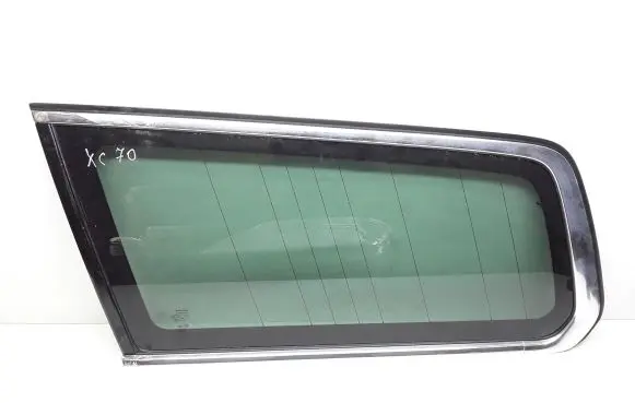 Volvo XC70 Rear side window