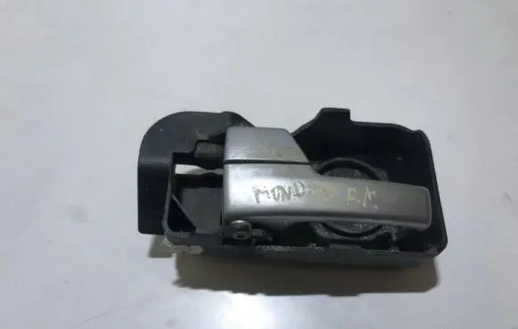 Ford Mondeo Mk III Rear door interior handle 1s71f22601af 1s71-f22601-af