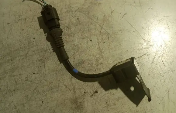Volkswagen Phaeton ABS wheel speed sensor 3D0616575G 15179200312