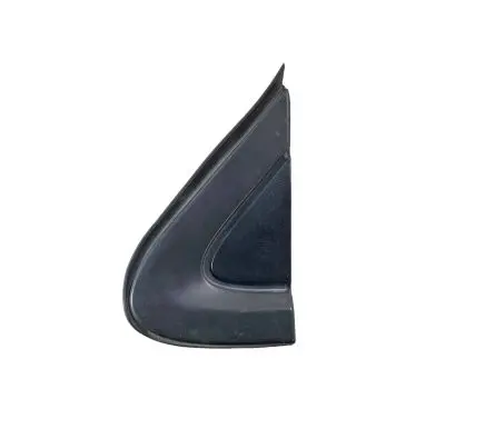 Chevrolet Equinox Fender end trim 84107397