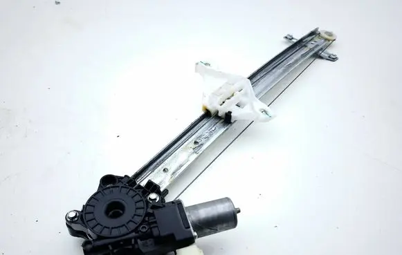 Suzuki Vitara (LY) Front door window regulator with motor 8343065P10 0620403590