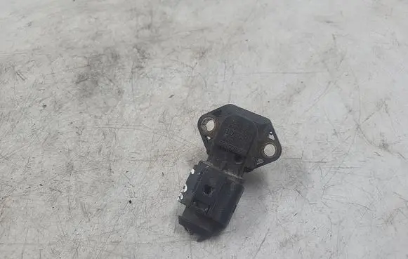 Audi A6 S6 C5 4B Air pressure sensor 059906051 0281002326