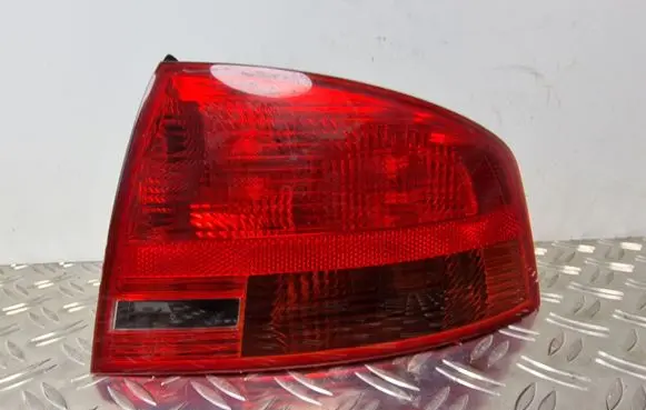 Audi A4 S4 B7 8E 8H Rear/tail lights 8E5945096