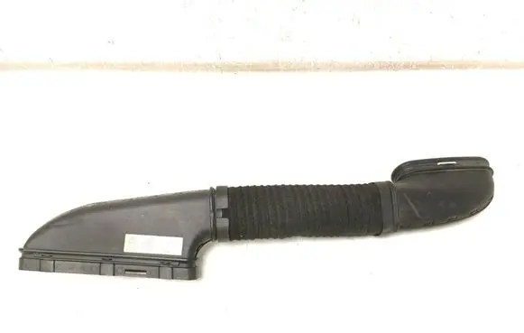 Mercedes-Benz A W176 Air intake duct part A6510904337