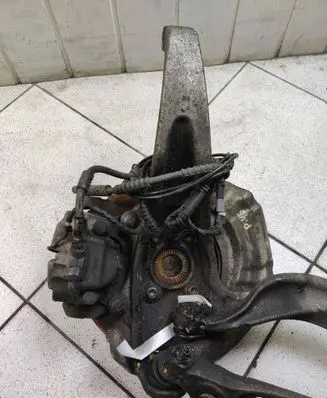 BMW 5 F10 F11 Front wheel hub spindle knuckle 31216777751