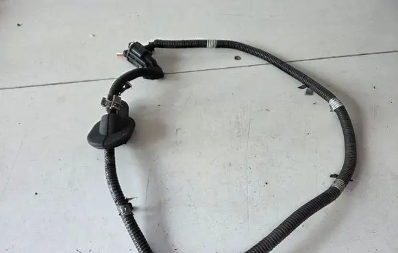 Nissan Juke II F16 Handbrake wiring loom/harness 242101836R