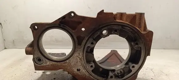 Nissan Navara D40 Engine mounting bracket