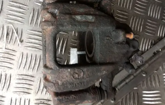 Mercedes-Benz Sprinter W906 Rear brake caliper