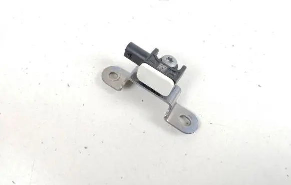 Porsche Cayenne (9Y0 9Y3) Airbag deployment crash/impact sensor 971907651 8389 221130600