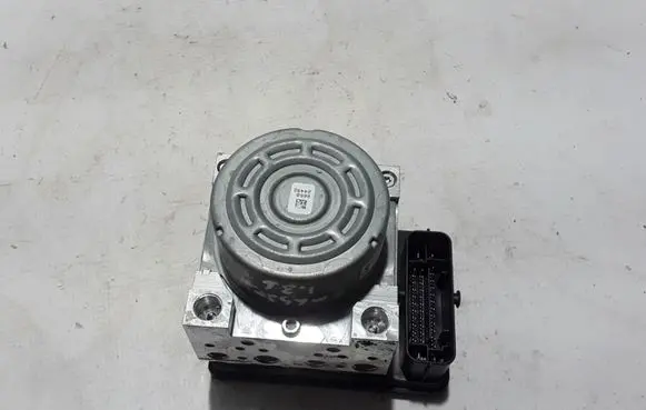 Renault Megane IV ABS Pump 476607355R