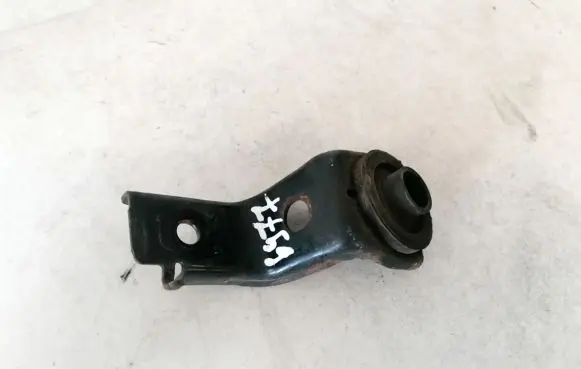 Toyota RAV 4 (XA30) Radiator mount bracket