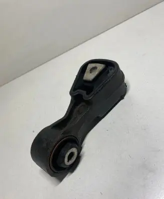 Peugeot 807 Engine mount bracket 96315751
