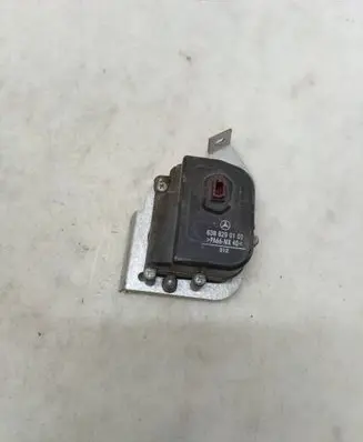 Mercedes-Benz Vito Viano W638 Vent window/glass motor 6388290101