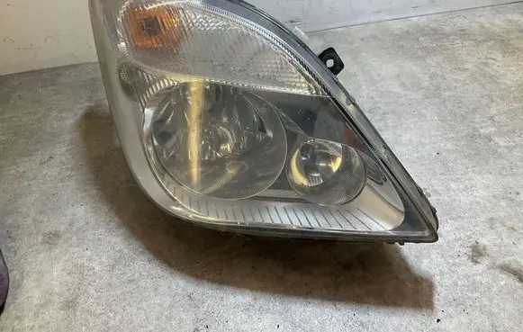 Mercedes-Benz Sprinter W906 Headlight/headlamp 1LB24701204 A9068200461