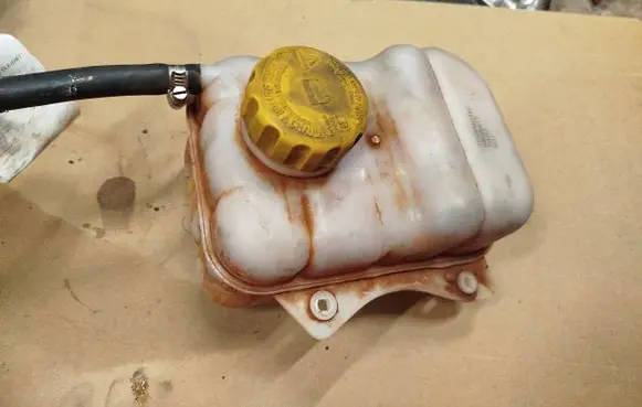 Suzuki Forenza Coolant expansion tank/reservoir 96420303 DB0006TT TH157