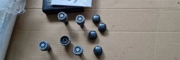 Audi Q3 F3 Spare wheel bolt ZABEZPIECZAJACE