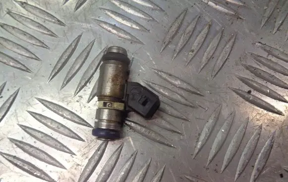 Seat Ibiza II (6k) Fuel injectors set 