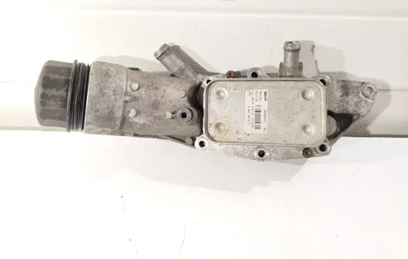 Chrysler PT Cruiser Oil filter mounting bracket 6641800010 A6641880001