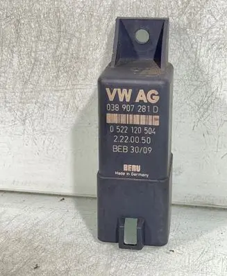 Volkswagen Tiguan Glow plug pre-heat relay 038907281d 0522120504