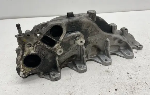 Mercedes-Benz C W205 Intake manifold 140033370R