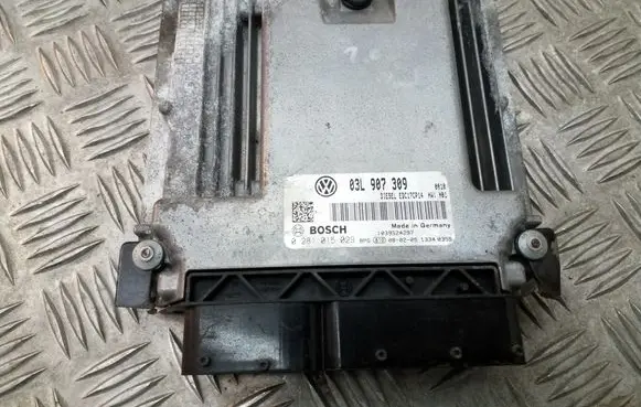 Volkswagen PASSAT B6 Engine control unit/module ECU 03L907309 EDC17CP14