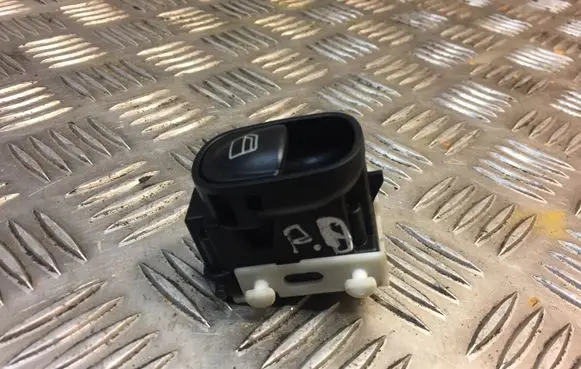 Mercedes-Benz C W203 Electric window control switch 2038200210