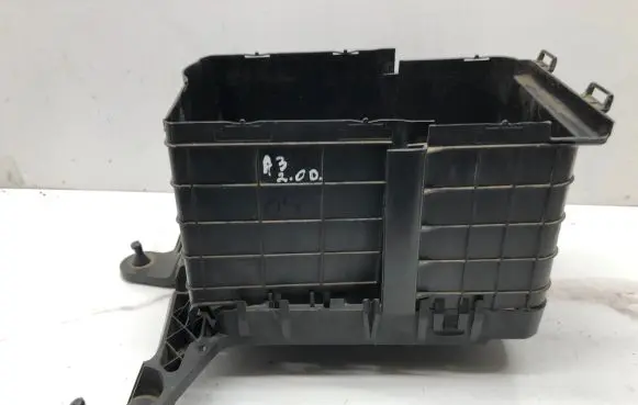 Audi A3 S3 8P Battery box tray 1K0915333B
