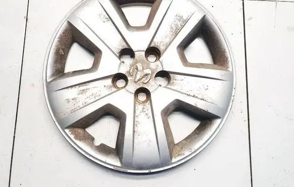 Dodge Caliber R16 wheel hub/cap/trim 05105021C