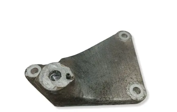 Mercedes-Benz A W168 Engine mounting bracket A6682230104 6682230104