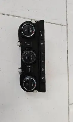Volkswagen Tiguan Interior fan control switch 1K8907044AE 5HB01261423