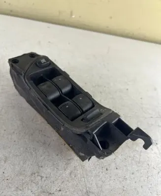 Subaru Outback Electric window control switch 514837