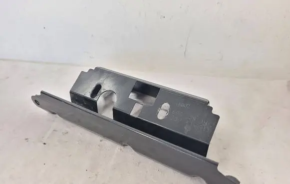 Audi Q5 SQ5 8R Loading door exterior handle/bracket 8R0827569